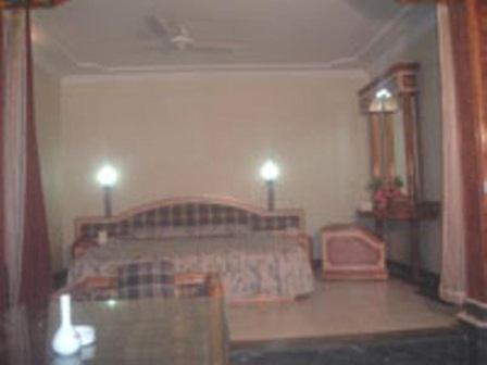Hotel Ajay International Allāhābād Junction 객실 사진